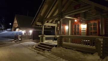 Фото номера Большой коттедж с видом на озеро Кемпинги Mansikkaharju Holiday Camp г. Леппявирта 20